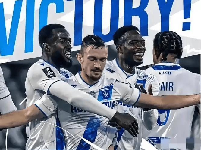 法甲焦点战：布雷斯特VS欧塞尔，主队稳占上风